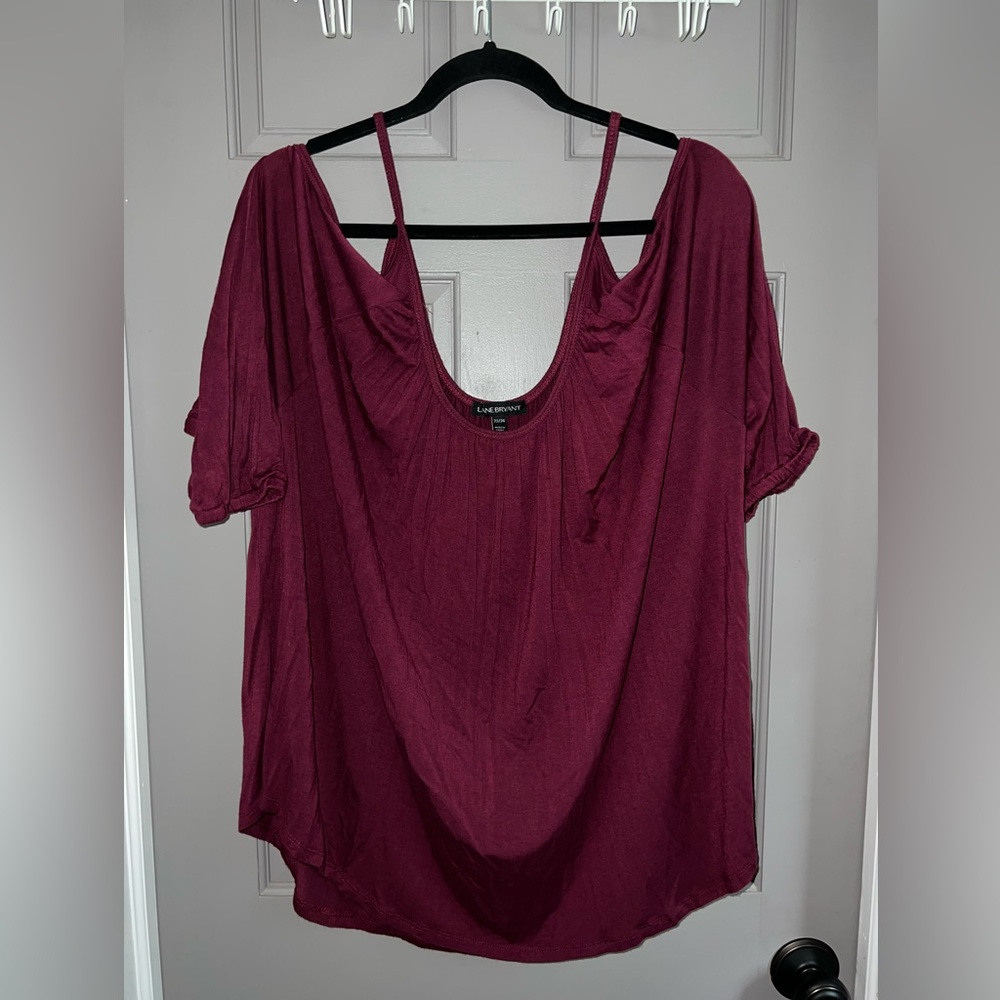 Size 22/24 Lane Bryant Cold Shoulder Shirt in Burgundy